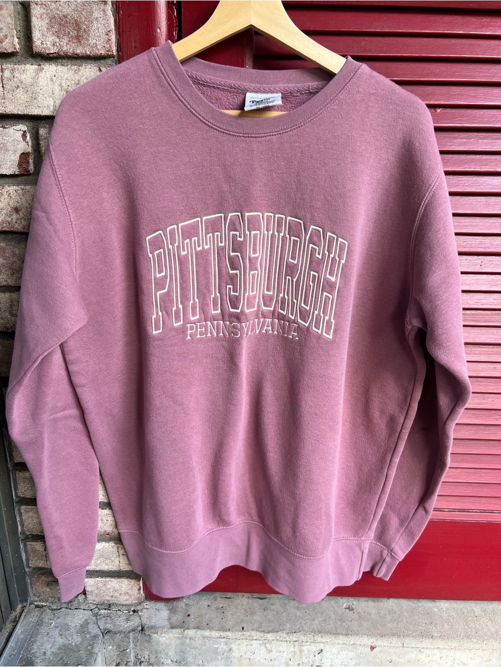 Pittsburgh Pennsylvania Purple Crewneck Sweatshirt Large